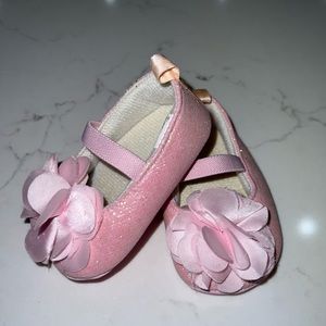 34) Baby Girl Shoes